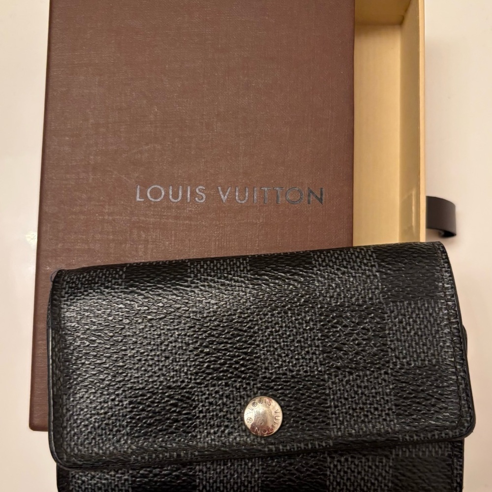 Louis Vuitton Black Checkered Key Holder